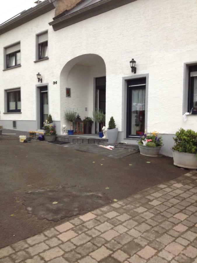 Ferienappartment Mit Schlafzimmer Farschweiler Exterior foto