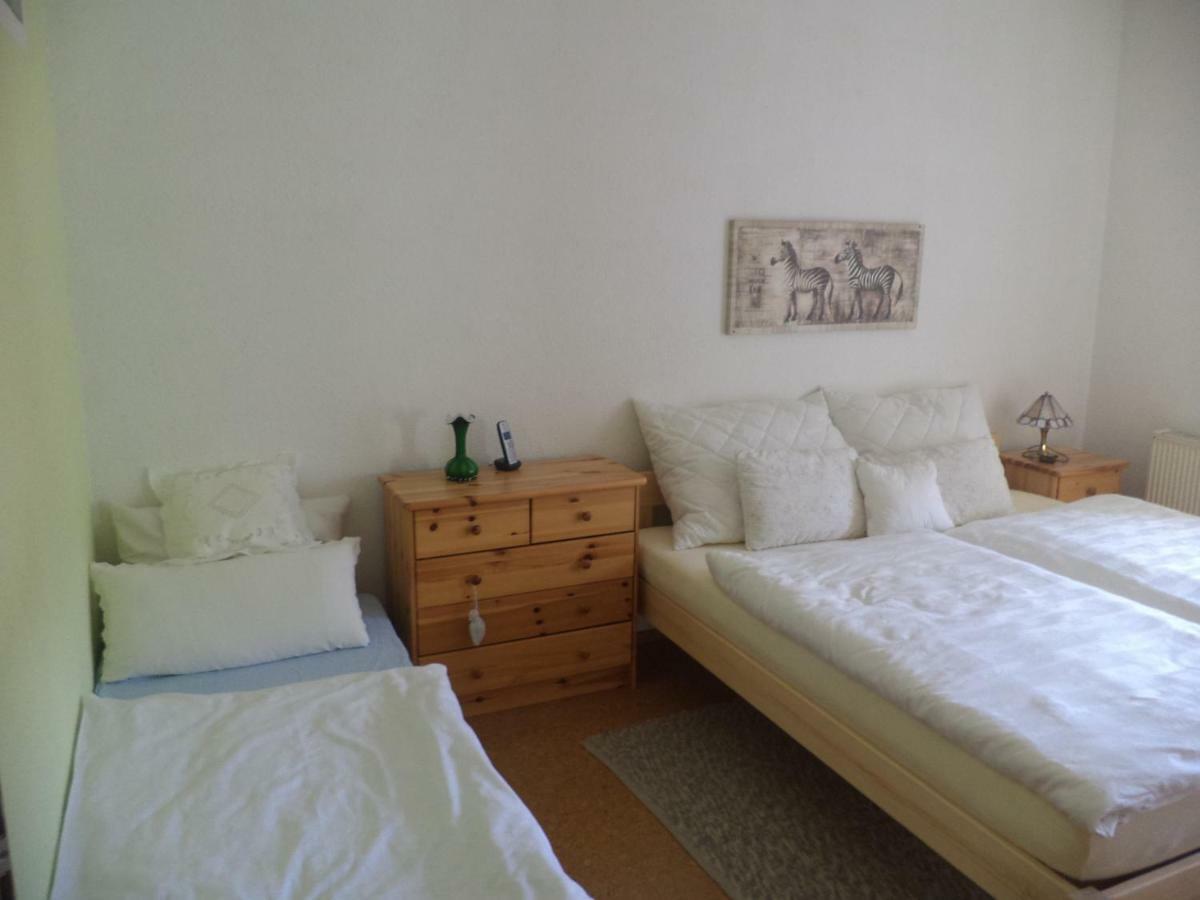 Ferienappartment Mit Schlafzimmer Farschweiler Exterior foto